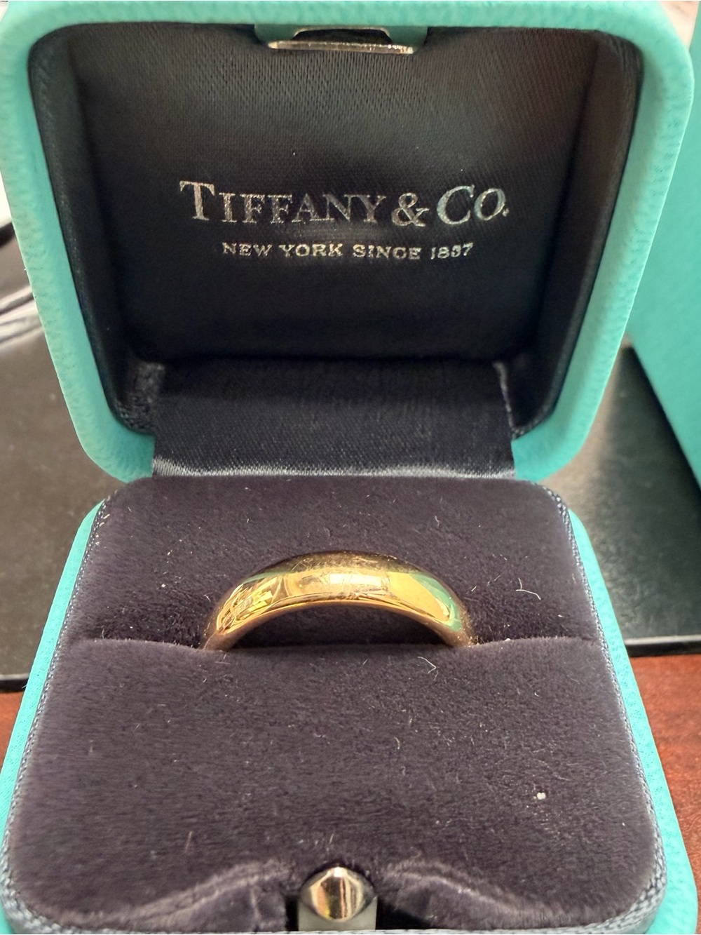Tiffany & Co. Forever Wedding Band Ring in Yellow Gold, 4.5 mm Wide - Picture 5 of 9